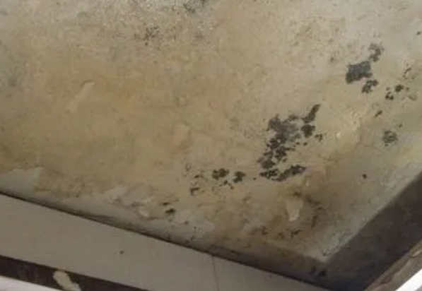 阿拉善左阳台漏水维修公司分享下阿拉善左卫生间渗水维修需要注意哪些问题。