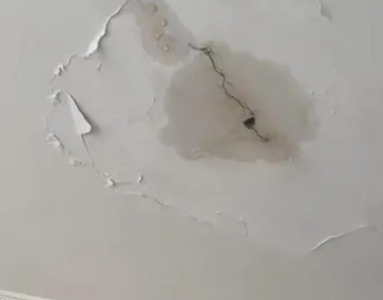 阿拉善左阳台漏水维修公司分享下屋面防水工程质量问题原因分析